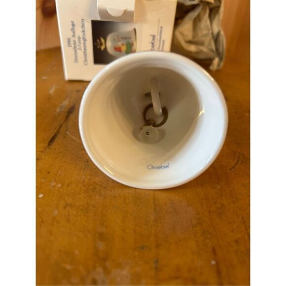 Goebel 1996 13th edition annual Christmas bell ornament (0106) - Picture 12 of 12